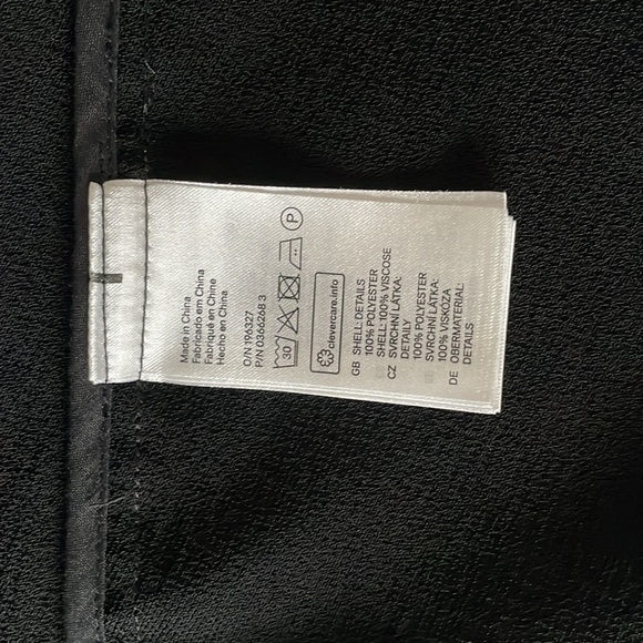 NWOT Black Sleeveless Blazer by H&M - Picture 7 of 9